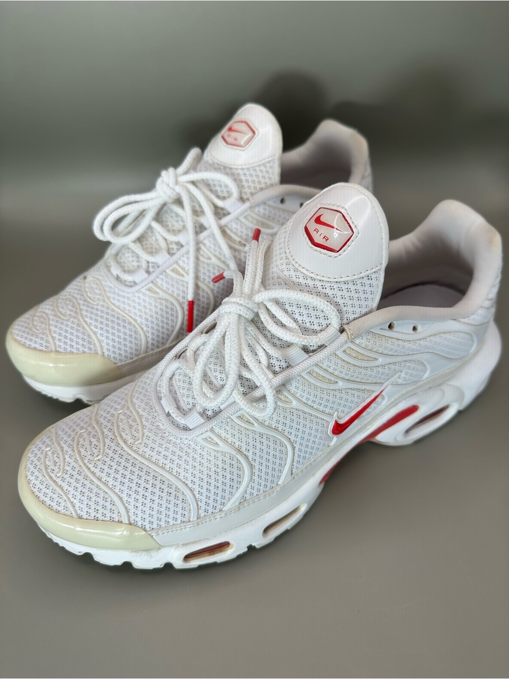 Nike Air Max Plus Women’s Size 10 Shoes White / Track Red Athletic Sneakers
